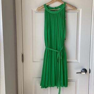 NWT- NY&Co. Knife pleat halter mini-S